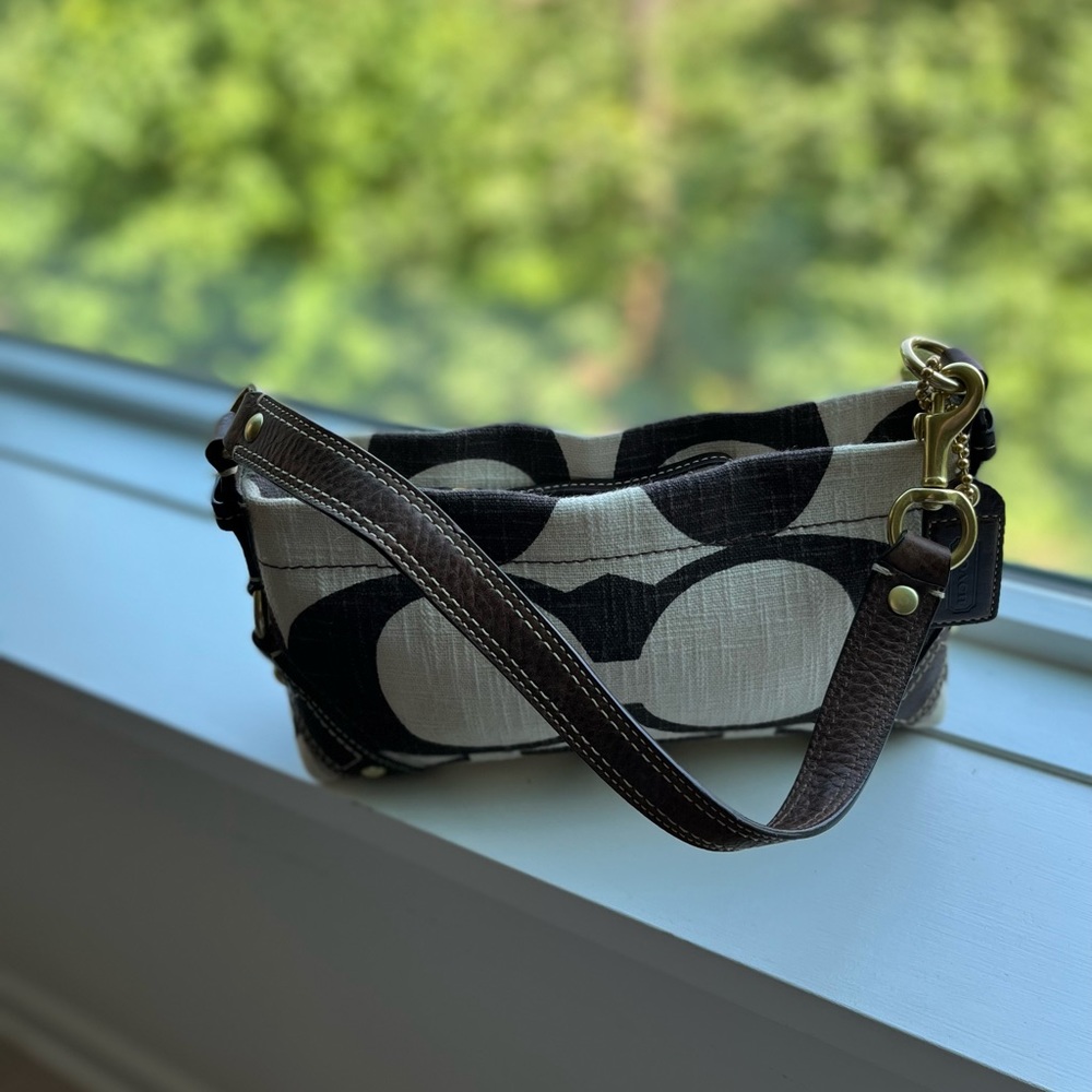 Y2K Style Small Coach Shoulder Bag Trending, never used